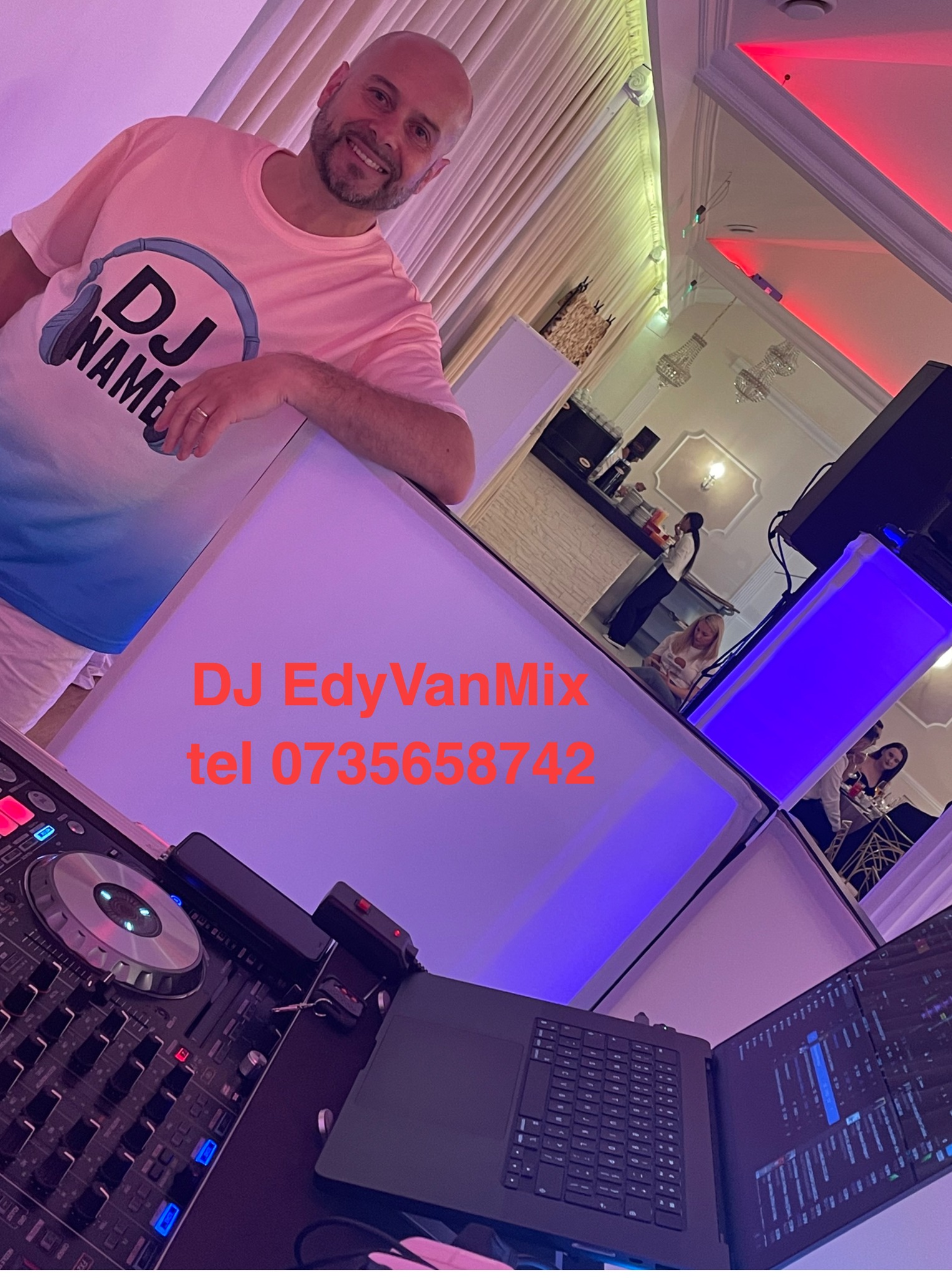 DJ EdyVanMix setup profesional nuntă cu lumini și consolă